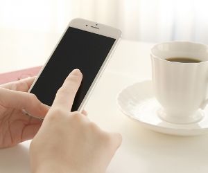 大自然の中にひっそりと佇むフットケアやドイツ式フットケアや角質ケアやペディグラスが受けられるフットケアサロン心逢は川崎や横浜やたまプラーザや渋谷からもアクセスよく田園都市線溝の口駅から徒歩５分のフィオーレの森の中にあり、四季折々の表情を楽しめますのでメールでのご予約